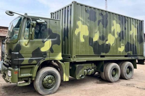 Буковинські газовики разом з БФ «Спільними зусиллями» передали військовим авто з морським контейнером (ФОТО)