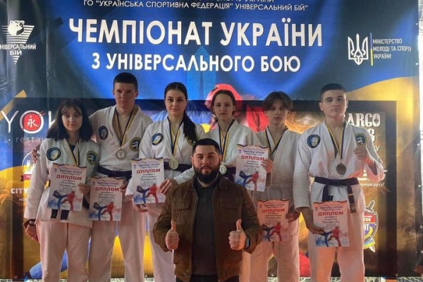 Буковинці здобули чимало медалей на домашньому Чемпіонаті України з універсального бою (ФОТО)