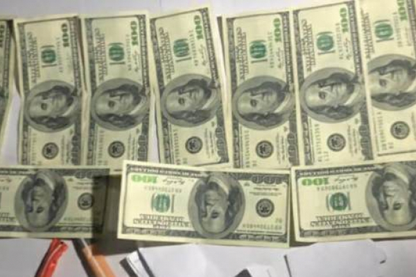 2 000 доларів США за перевірку без «претензій» – на Буковині судитимуть колишнього інспектора податкової служби
