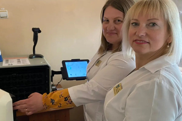 Чернівецька лікарня швидкої медичної допомоги отримала сучасне медичне обладнання від благодійників з Румунії 