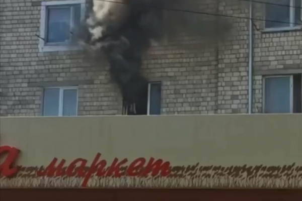 Горить квартира у Чернівцях: пожежники прибули на місце (ФОТО)