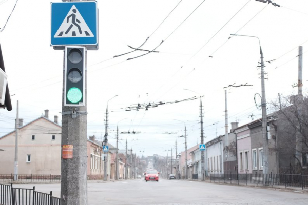 У Чернівцях оновлюють систему управління світлофорами за понад 5 млн грн