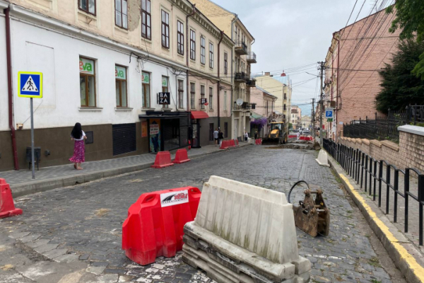 У Чернівцях продовжили терміни капремонту вулиці Заньковецької