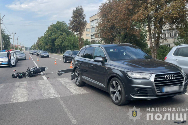 На Буковині мотоцикл зіткнувся з авто