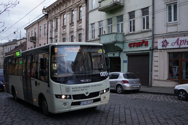 ЧТУ планує купити чотири нові низькопідлогові автобуси за понад 17 мільйонів гривень