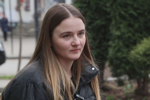 Битва за церкву: у Верхніх Станівцях на Буковині преставники УПЦ МП напали на журналістку