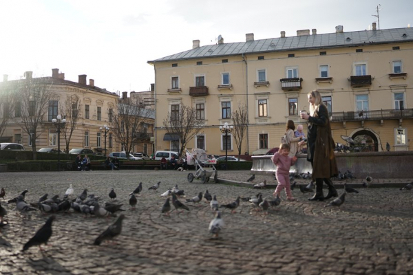 У Чернівцях змінять напрямок руху вулицею Бетховена біля площі Філармонії