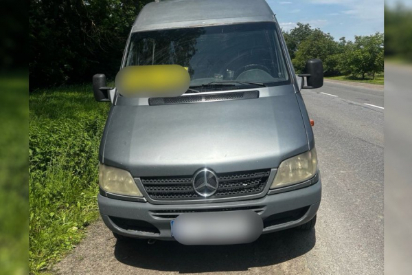 На Буковині нетверезий водій керував маршруткою, в якій були пасажири
